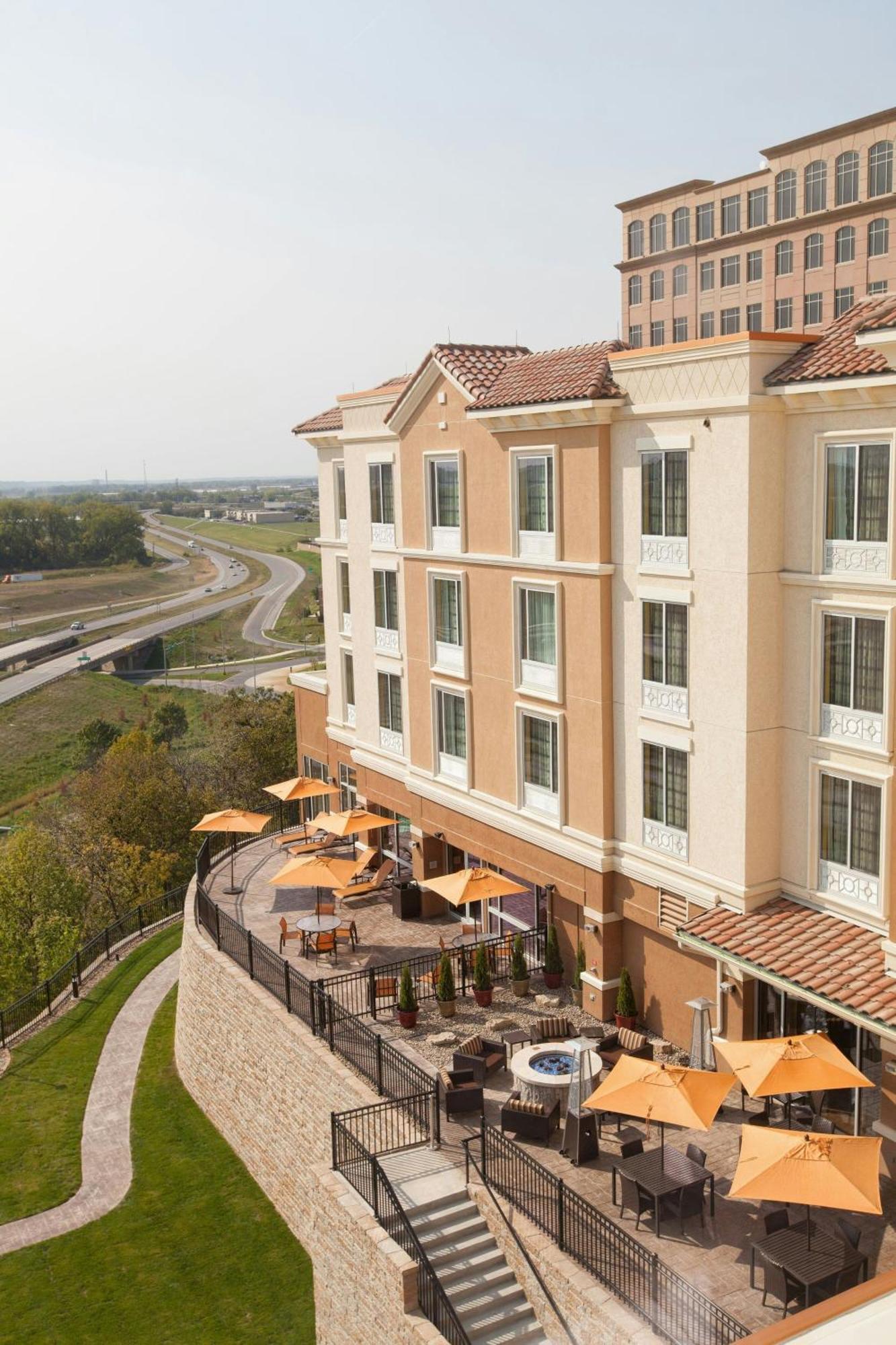 Courtyard Kansas At Briarcliff Hotel Kansas City
